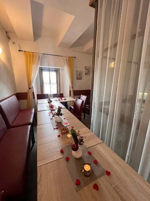 Liebe der neuen Zeit am 4. Mai 2025- die Galerie dazu